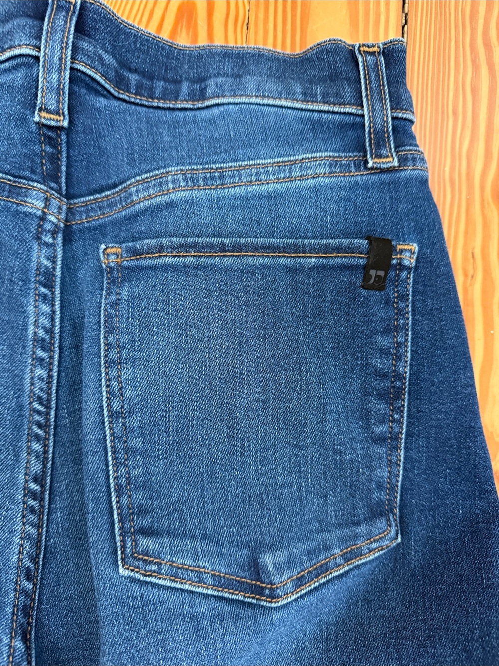 Joe's Jeans The Mia Petite Wide leg in Exhale Denim | Size 26 - Picture 9 of 10